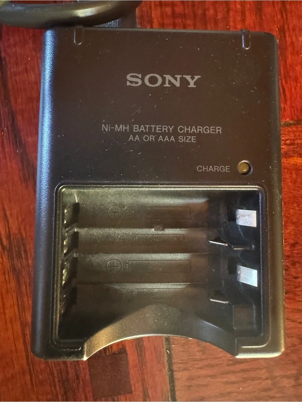 Sony BC-CS2B Ni-MH battery charger for AA/AAA rechargeable batteries